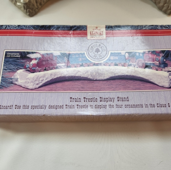 1991 Hallmark Keepsake Ornament Train Trestle Display Stand Claus Co Railroad RR - Picture 9 of 10